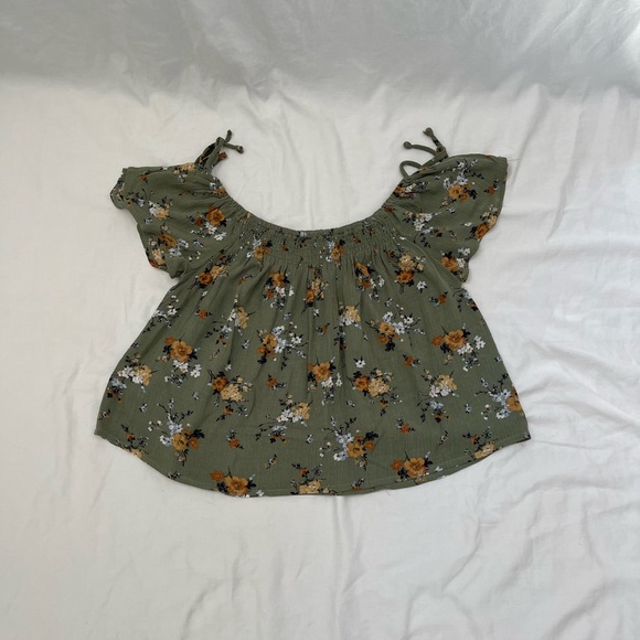 Xhileration green floral off the shoulder top - Picture 4 of 8